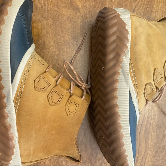 Sorel Slouch Boots - Picture 3 of 4